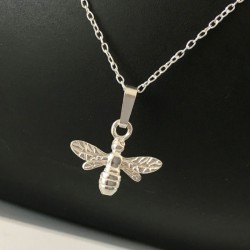 Collier pendentif petite abeille argent 925/000 sur fine chaine argent 925