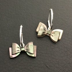 Boucles d'oreilles créoles argent 925/000 petits noeuds nacre irisée