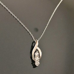 Collier pendentif goutte argent massif 925/000 et zirconium sur fine chaine 