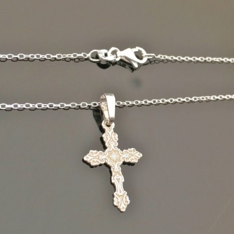 Collier pendentif fine croix travaillée en argent 925/000 sur chaine