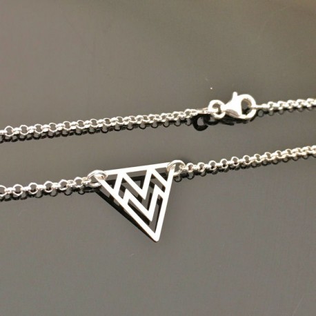 Collier pendentif triangle ethnique en argent massif 925/000