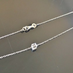 Collier argent 925/000 cube cristal Swarovski sur fine chaine 42 cm