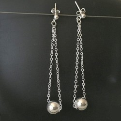 Boucles d'oreilles pendantes chainettes boules en argent 925/000