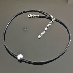 Collier ras de cou cordon cuir noir véritable et perle boule argent 925/000 