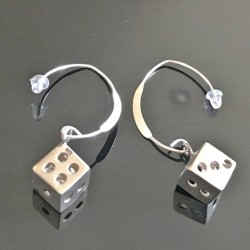 Boucles d'oreilles pendantes dé de jeu en argent 925/000