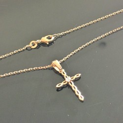 Collier pendentif croix Plaqué or 18 carats et zirconium sur belle chaine
