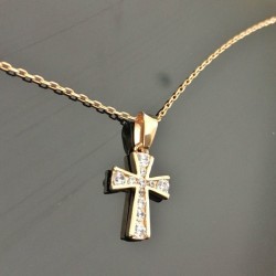 Collier pendentif petite croix en plaqué or 18 carats et zirconiums sur chaine 
