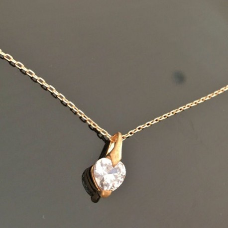 Collier petit coeur zirconium en plaqué or 18 carats sur belle chaine