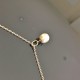 Collier pendentif perle nacrée crème en plaqué or 18 carats sur belle chaine