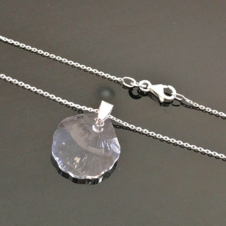 Collier pendentif coquillage cristal swarovski sur fine chaine longueur 42 cm