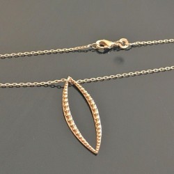 Collier Plaqué Or pendentif navette sur belle chaine 42 cm