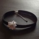 Collier ras de cou chic glamour fleur blanche satin et strass