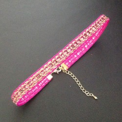 Collier chic glamour ras de cou rose fuchsia pailleté doré