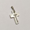 Pendentif croix en nacre naturelle et croix argent 925 hauteur 31 mm avec bélière x 16 mm